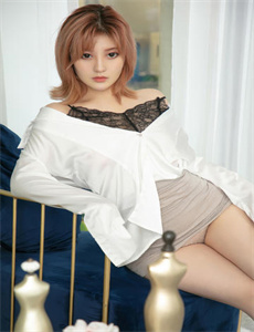 《乱亲女洗澡69XX》